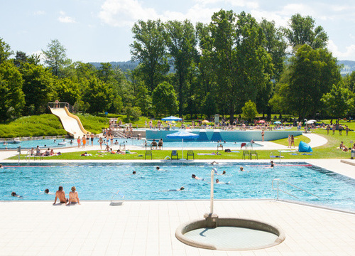 Symbolbild zur Meldung "Schwimmbadkarten"